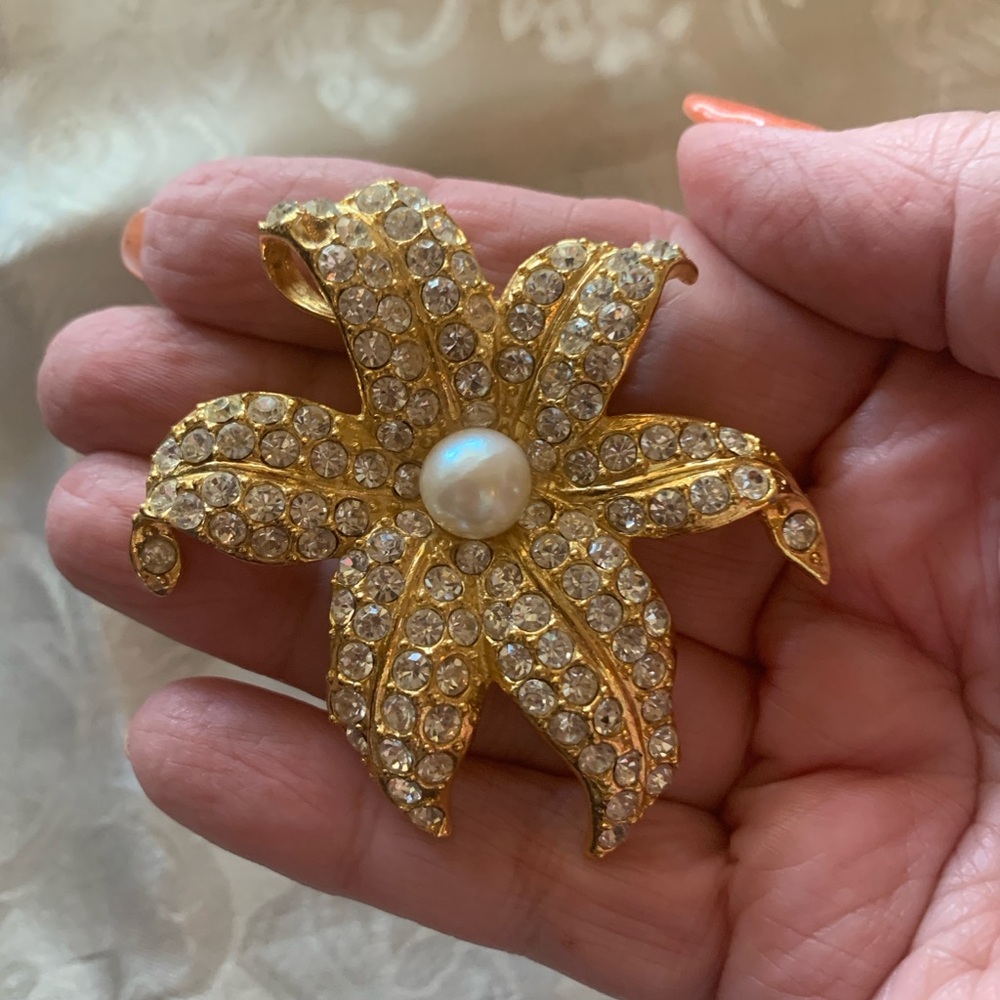 Vintage Ivana Gold and Crystal Lily Brooch